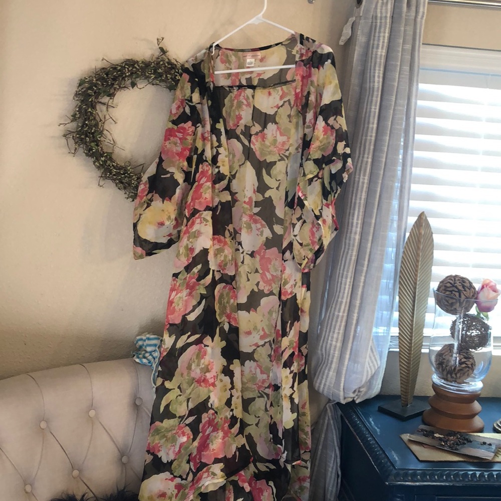 Floral cover mesh